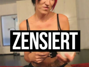 Lady Estelle Porno Video: Handjob mit Gummimuschi POV